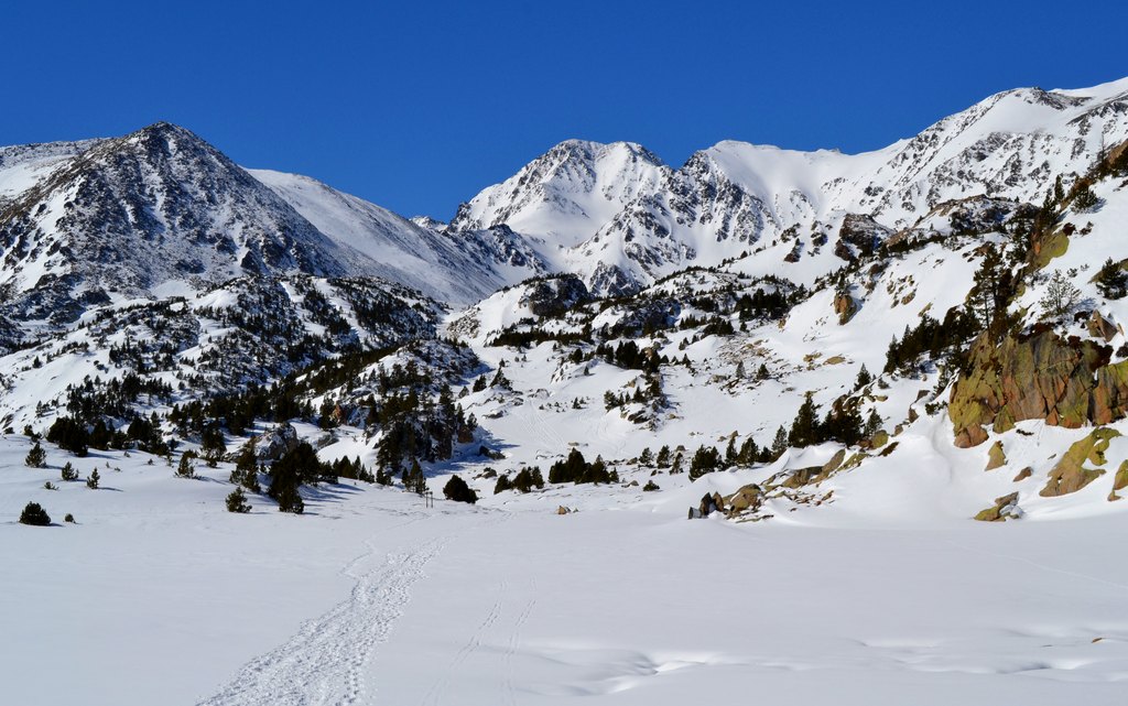 {:fr}Raid raquettes dans le Capcir{:}{:nl}Sneeuwschoentrektocht in de Capcir{:}